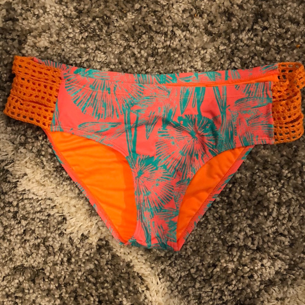 Bikini bottoms